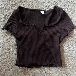 SHEIN Black Ribbed Crop Top